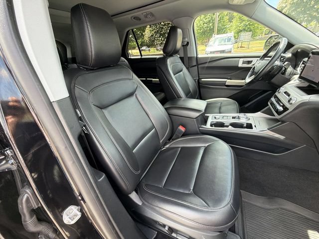Certified 2020 Ford Explorer XLT w/ Equipment Group 202A AWD/4WD image 31