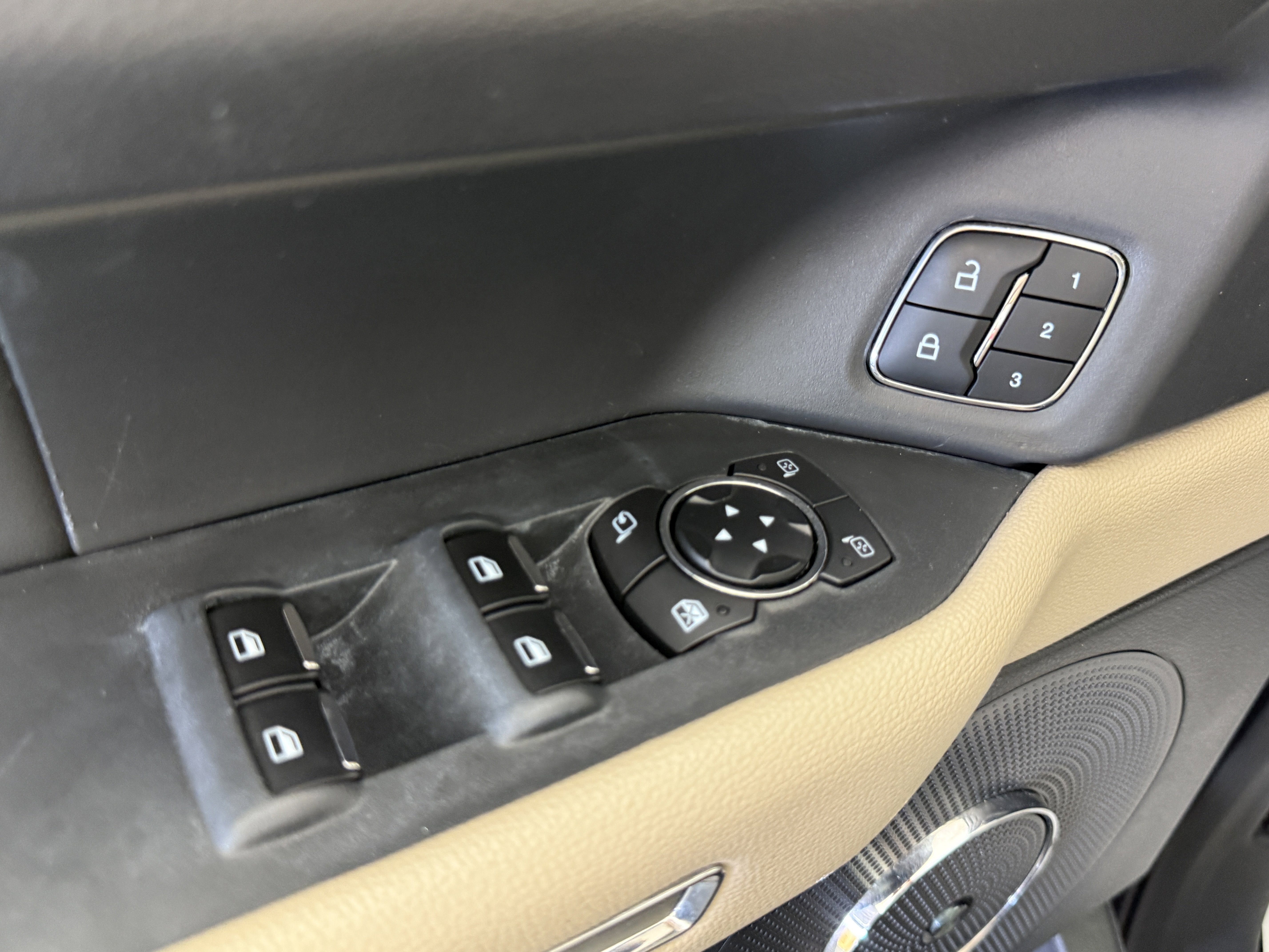 Certified 2024 Ford Expedition Limited image 17