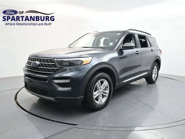 Certified 2023 Ford Explorer XLT w/ Equipment Group 202A AWD/4WD image 3