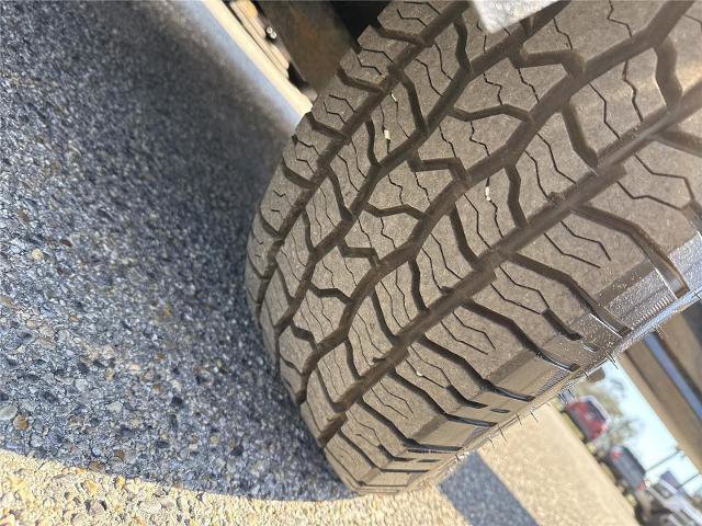 Certified 2019 Ford F150 XLT w/ Equipment Group 302A Luxury image 31