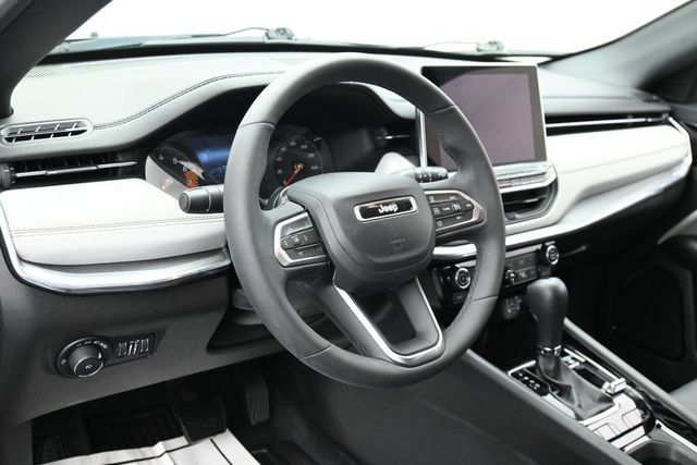 Used 2023 Jeep Compass Limited w/ Elite Group AWD/4WD image 15