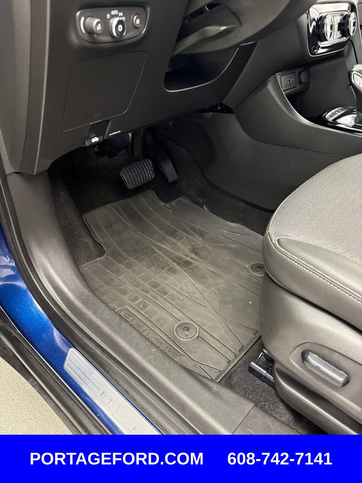 Used 2023 Buick Encore GX Select FWD image 11