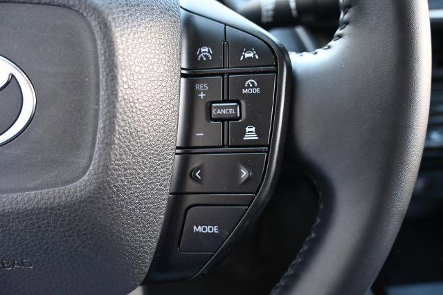 Used 2024 Toyota Prius LE FWD image 31