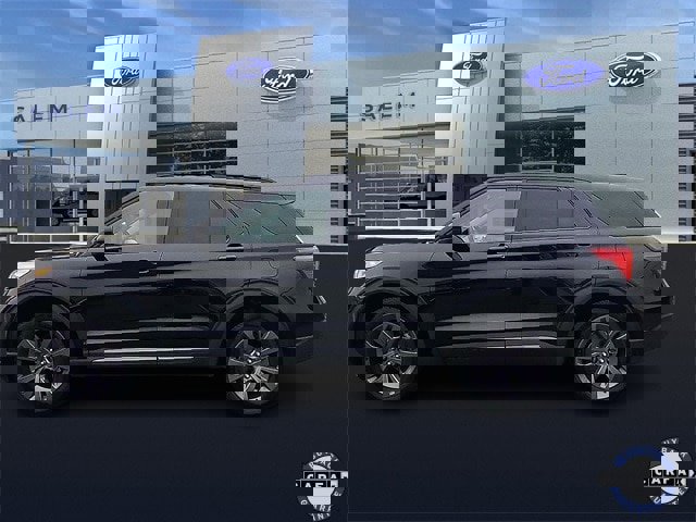 Certified 2023 Ford Explorer XLT w/ Equipment Group 202A image 5