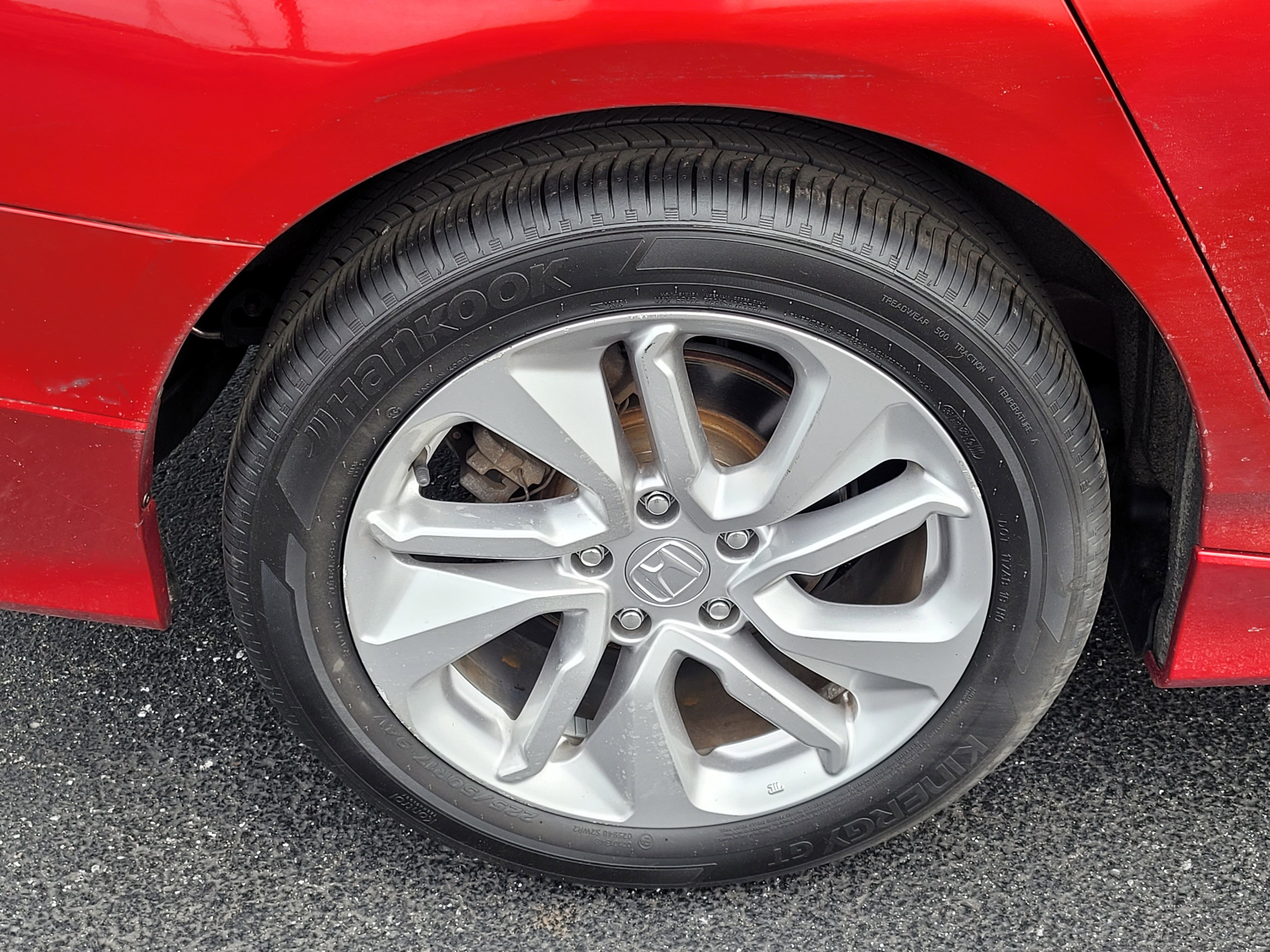 Used 2019 Honda Accord LX image 6