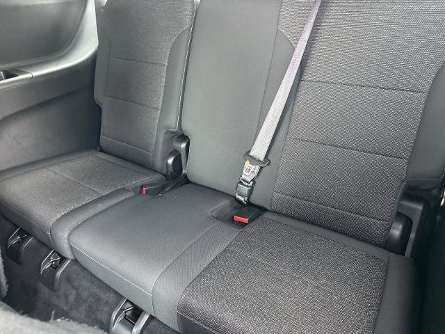 Used 2025 Chevrolet Traverse LT image 14