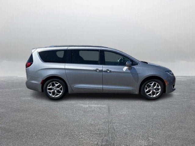 Used 2019 Chrysler Pacifica Limited FWD image 6