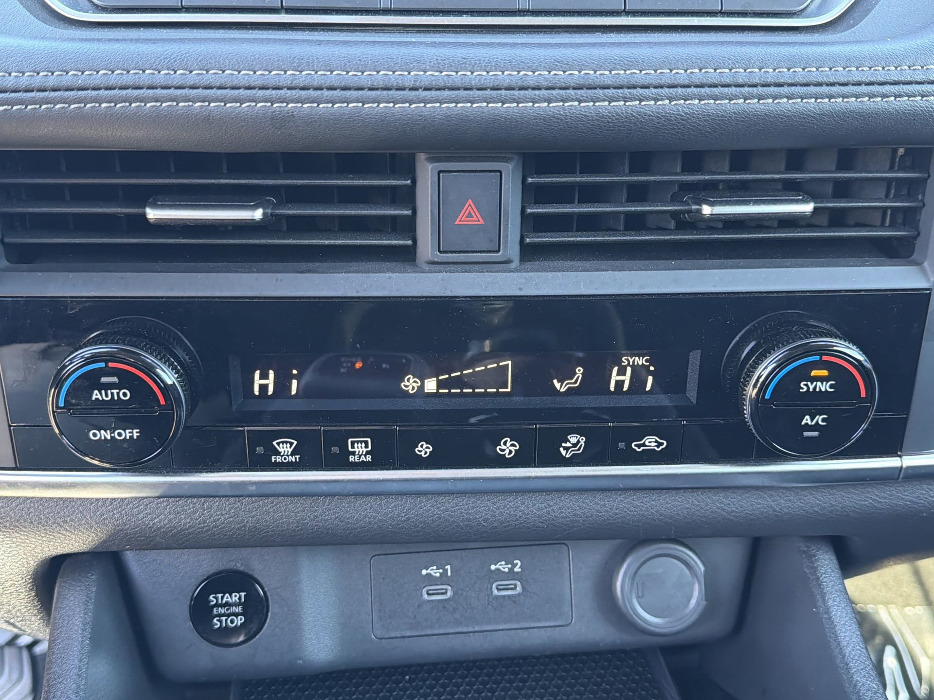 Used 2024 Nissan Rogue SV image 12