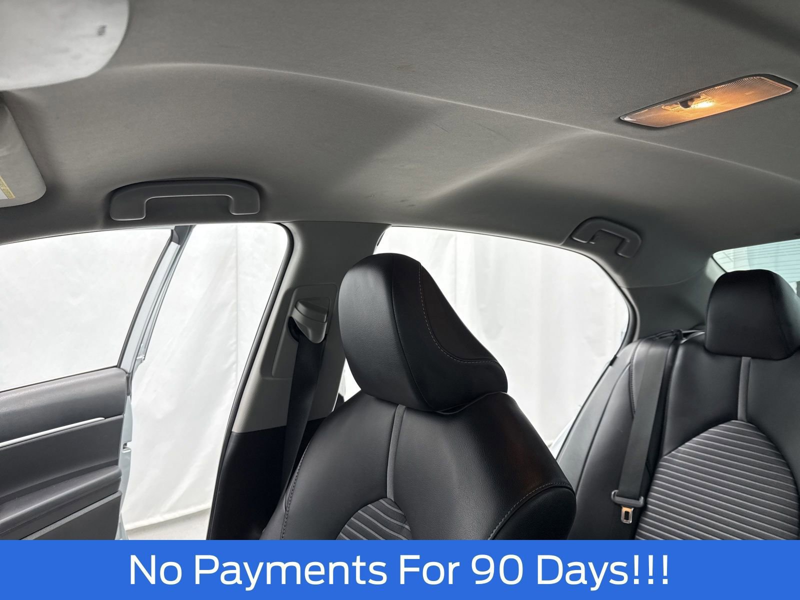 Used 2023 Toyota Camry SE image 23