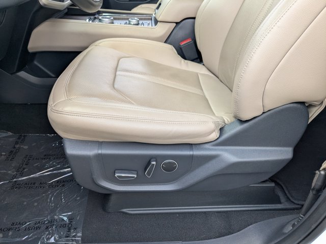 Certified 2024 Ford Expedition Limited AWD/4WD image 14