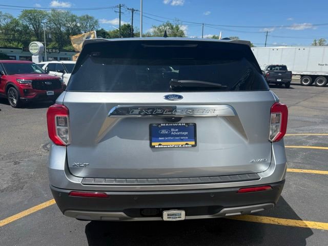 Certified 2022 Ford Explorer XLT w/ Equipment Group 202A AWD/4WD image 6