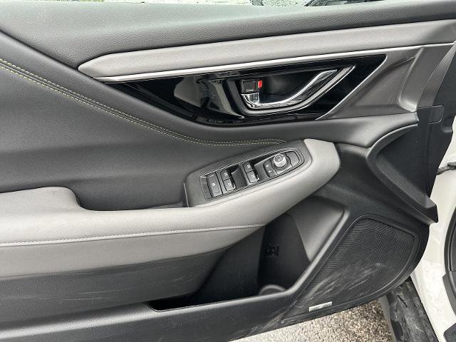 Used 2025 Subaru Outback Onyx Edition image 13