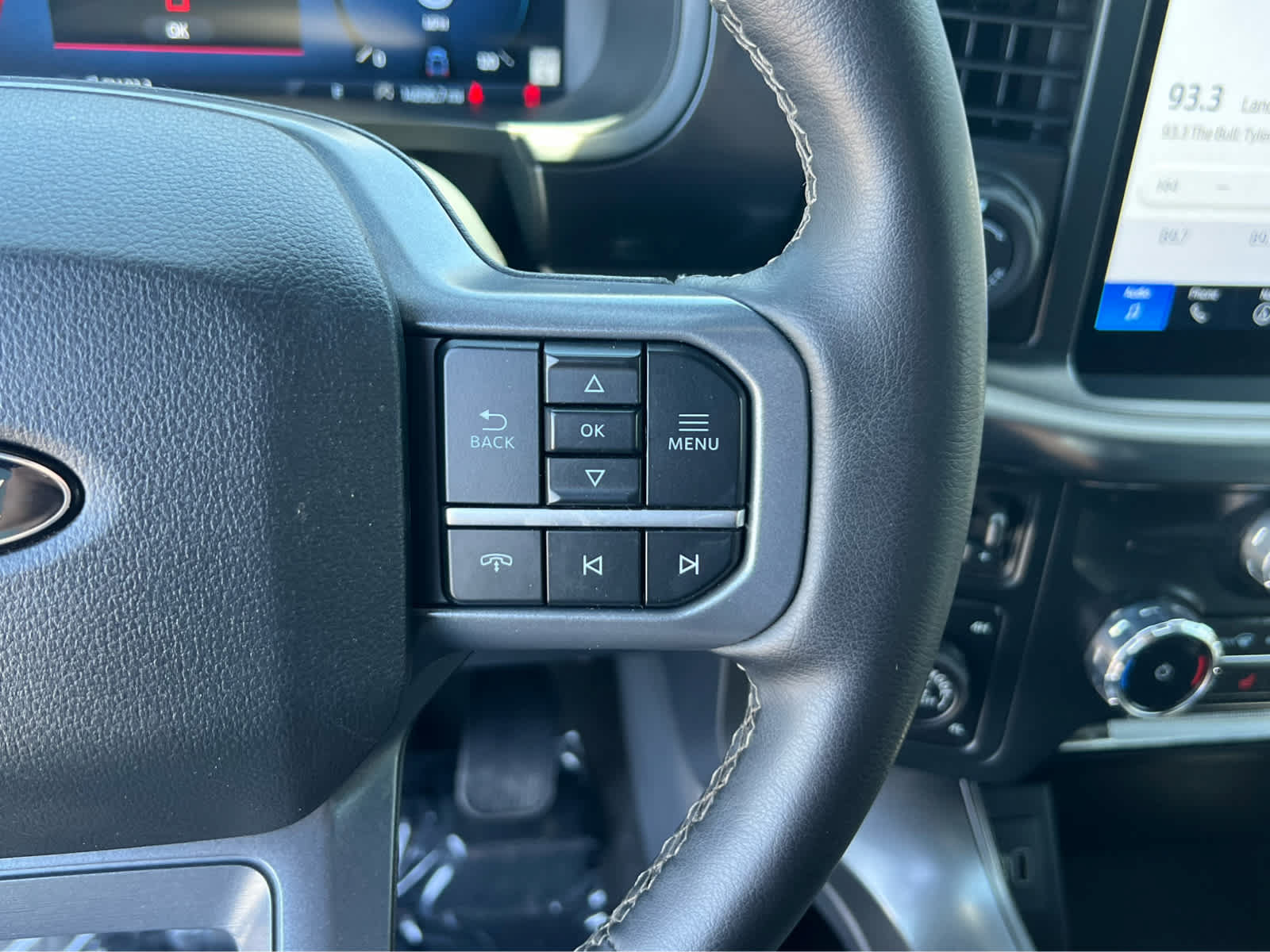 Certified 2025 Ford F150 Lariat AWD/4WD image 36