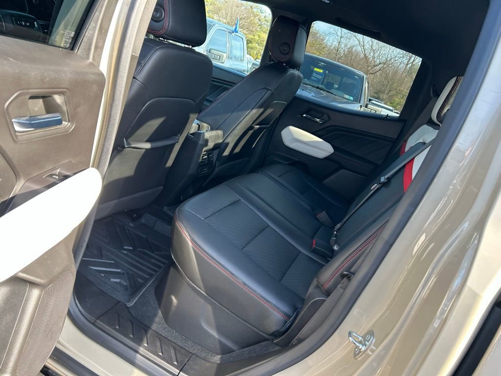 Used 2023 GMC Canyon AT4X image 19