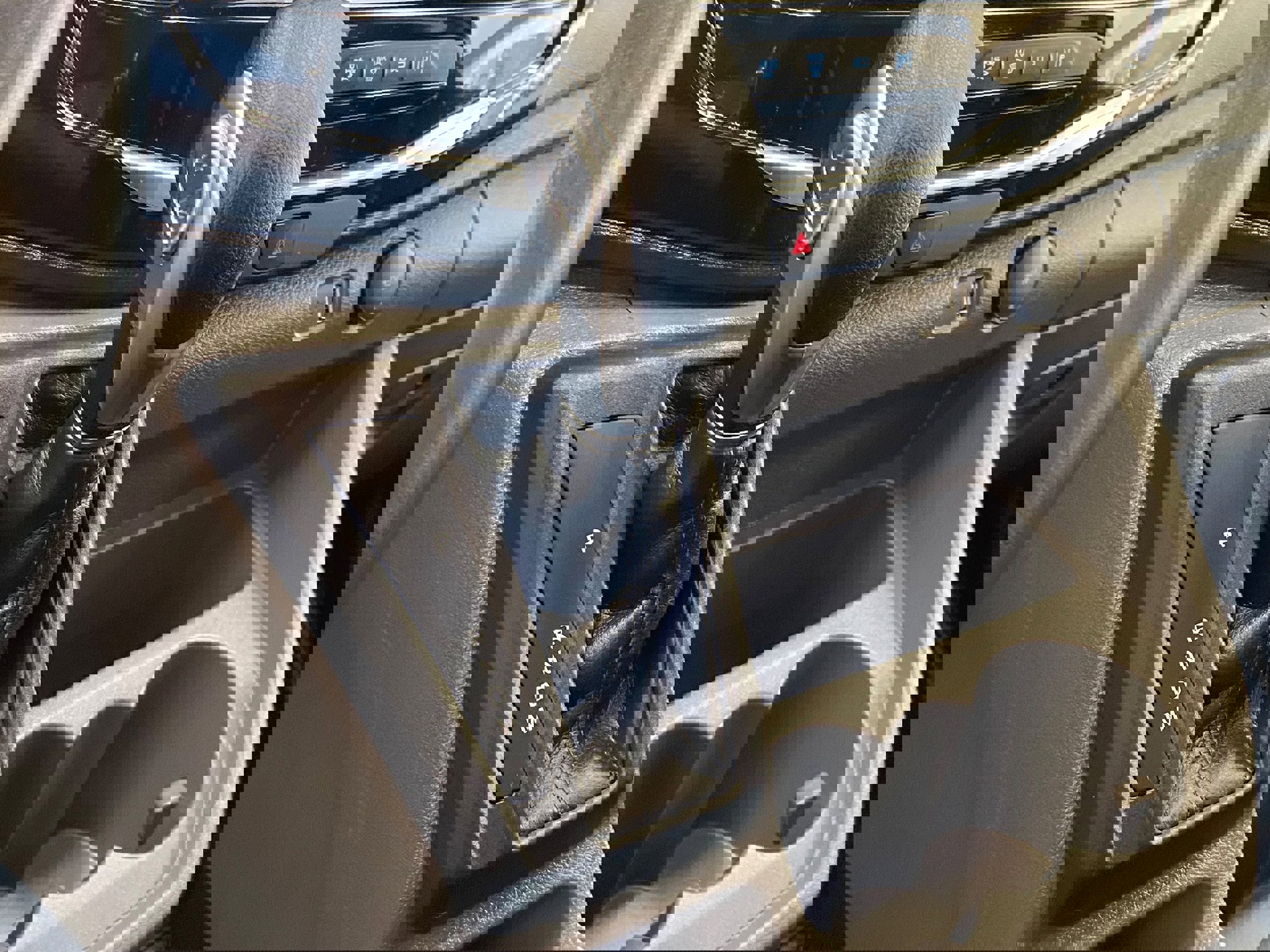 Certified 2025 Ford Transit 350 XLT image 24