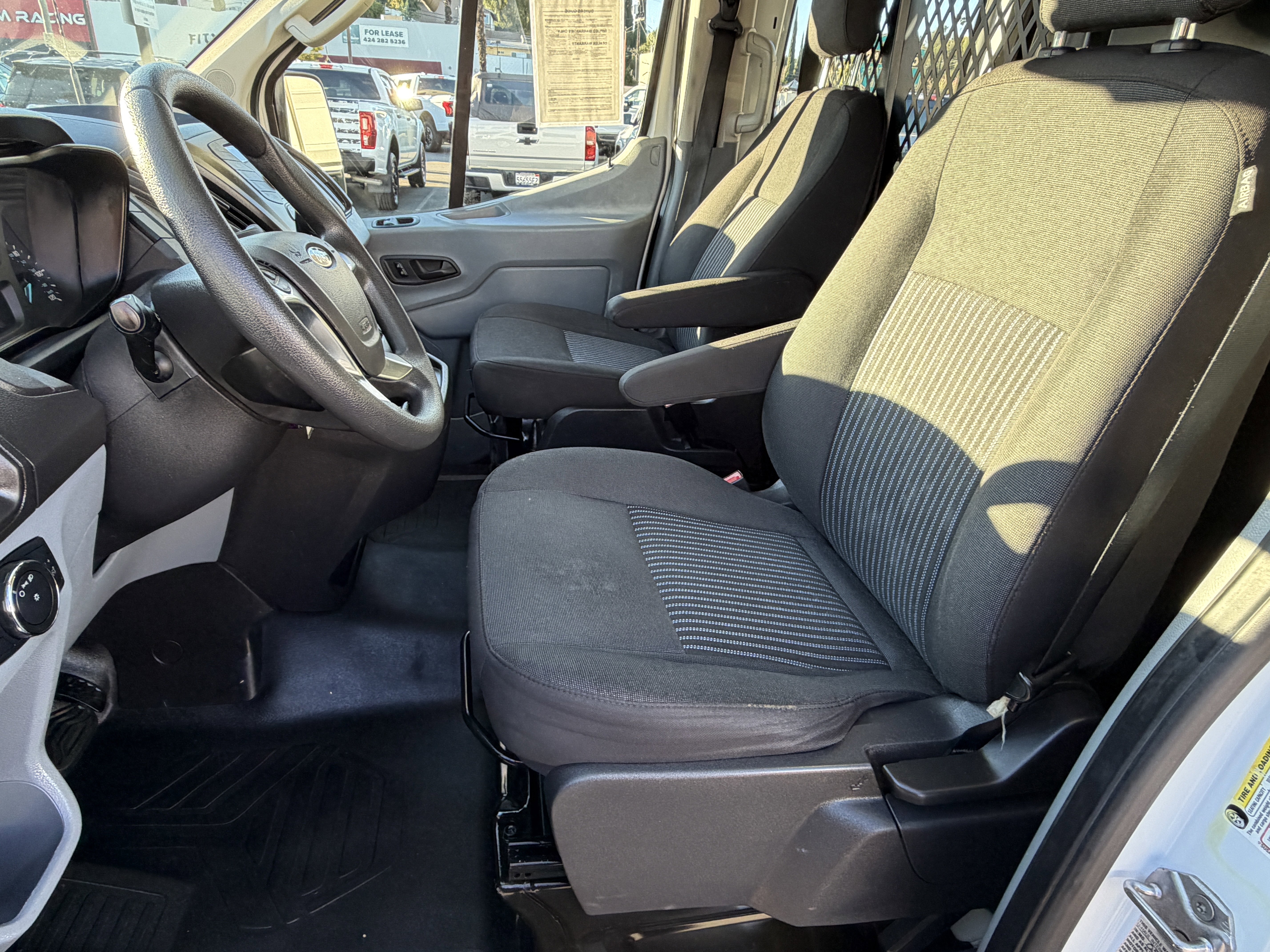 Certified 2019 Ford Transit 250 130 Low Roof w/ Exterior Upgrade Package image 14