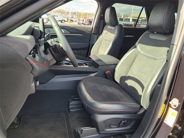 Certified 2025 Ford Explorer ST image 9