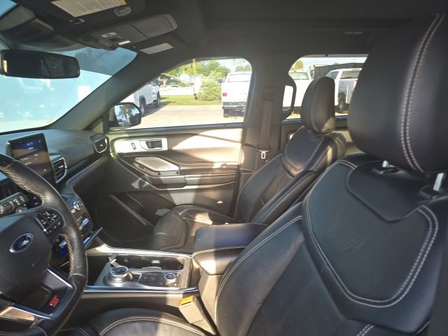 Certified 2020 Ford Explorer ST w/ ST Street Pack image 8
