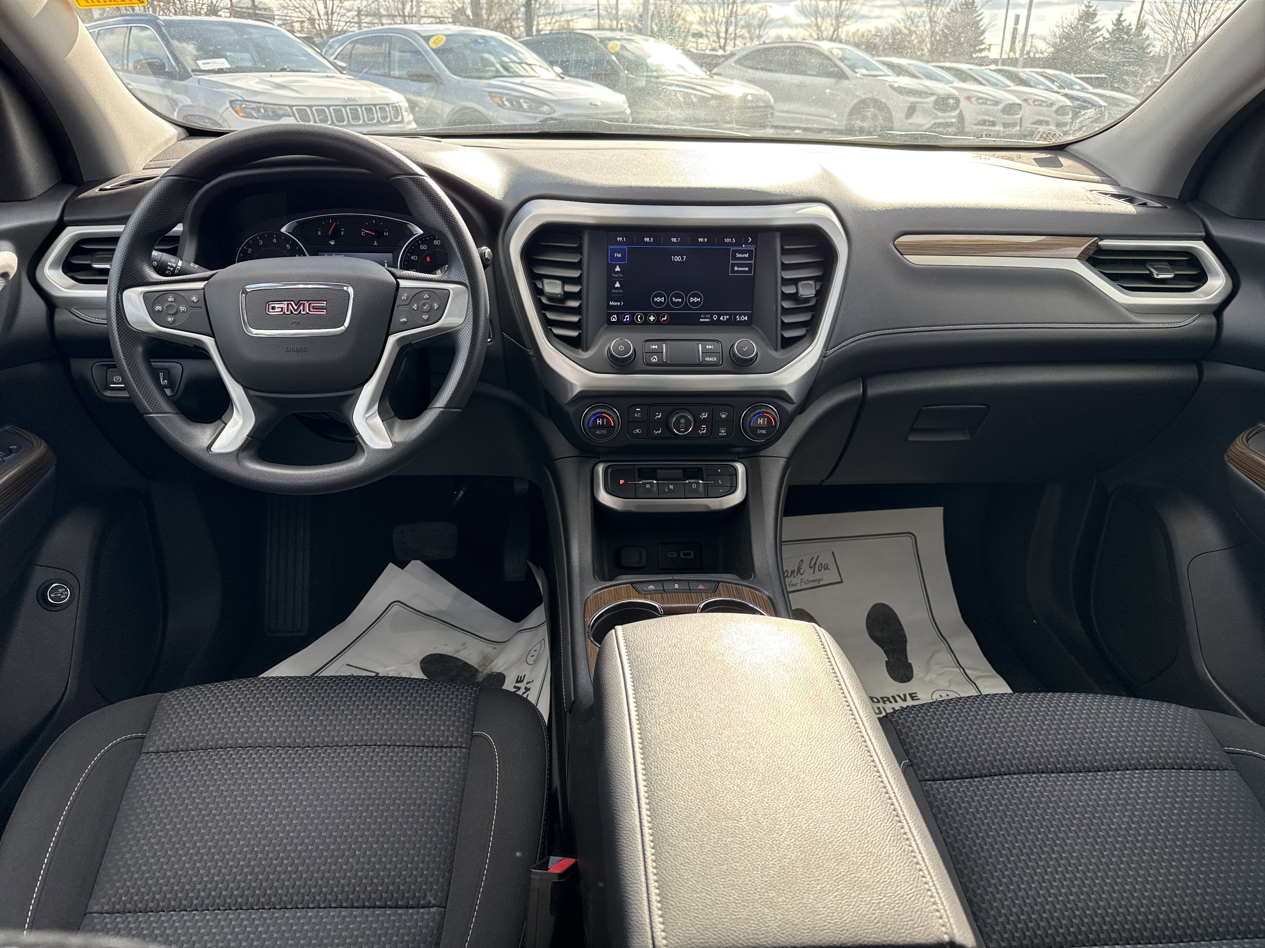 Used 2023 GMC Acadia SLE w/ Driver Convenience Package FWD image 16