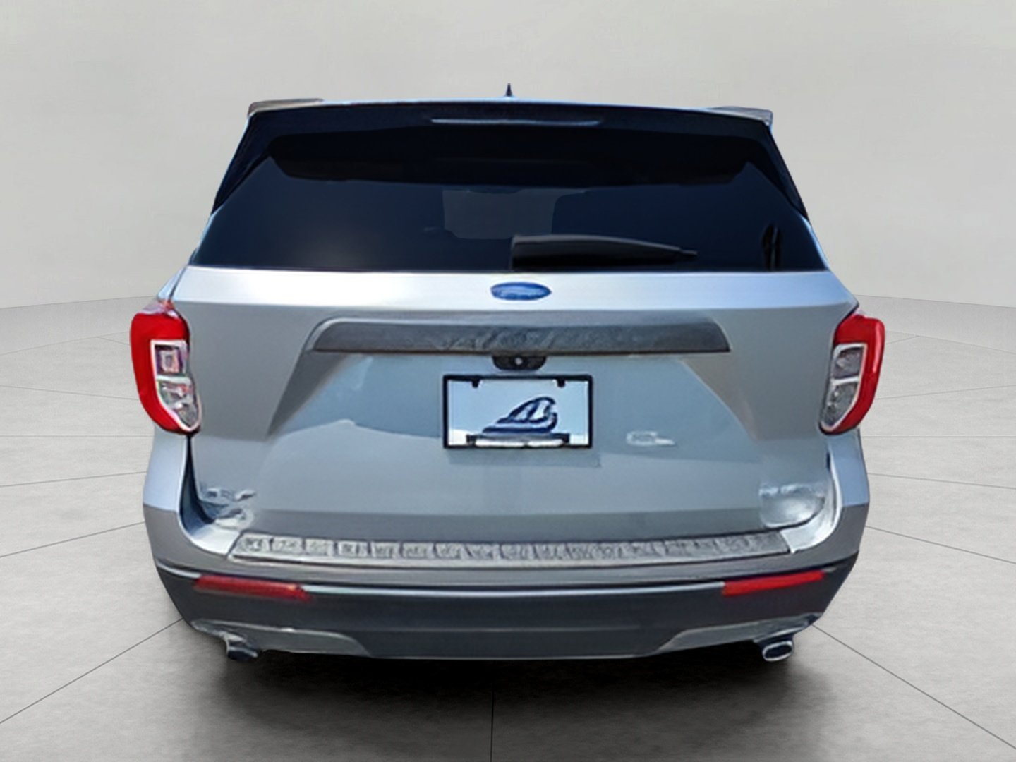 Certified 2023 Ford Explorer XLT w/ Equipment Group 202A AWD/4WD image 8