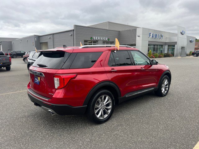 Certified 2022 Ford Explorer Limited w/ Equipment Group 301A image 4