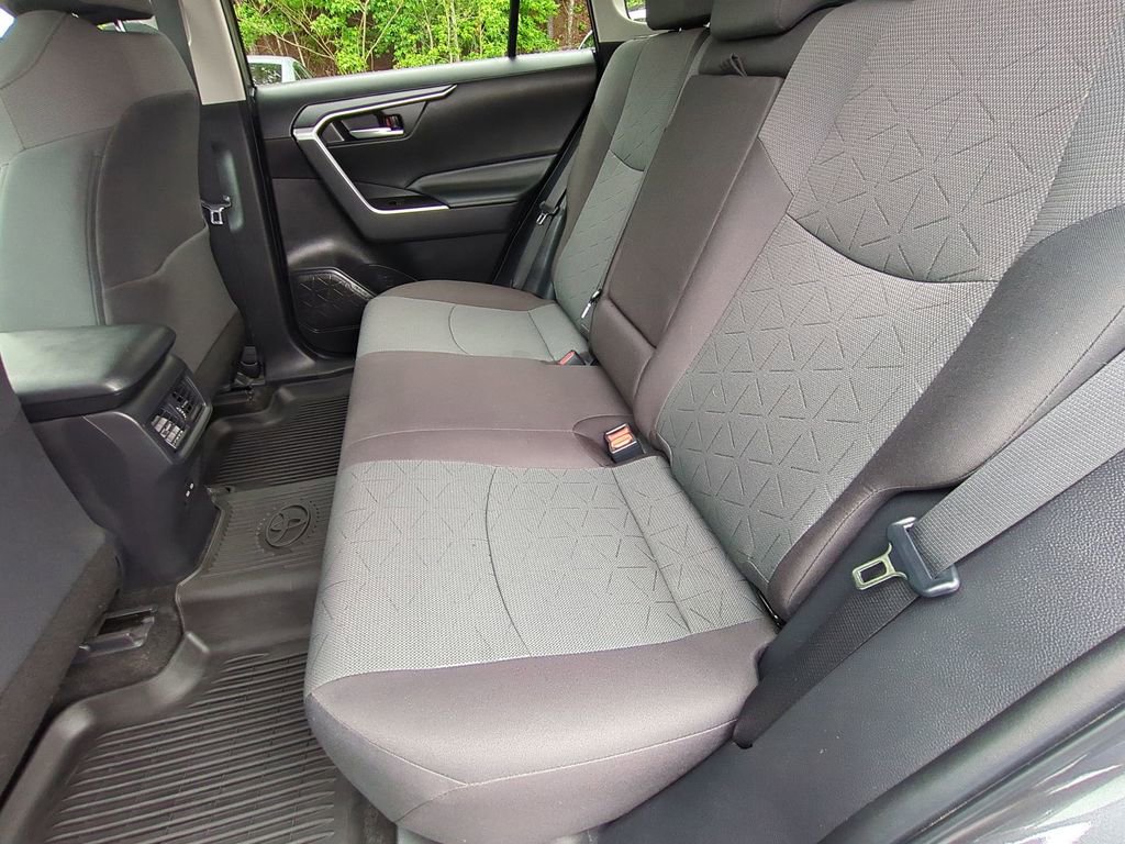 Used 2023 Toyota RAV4 XLE w/ Convenience Package FWD image 15