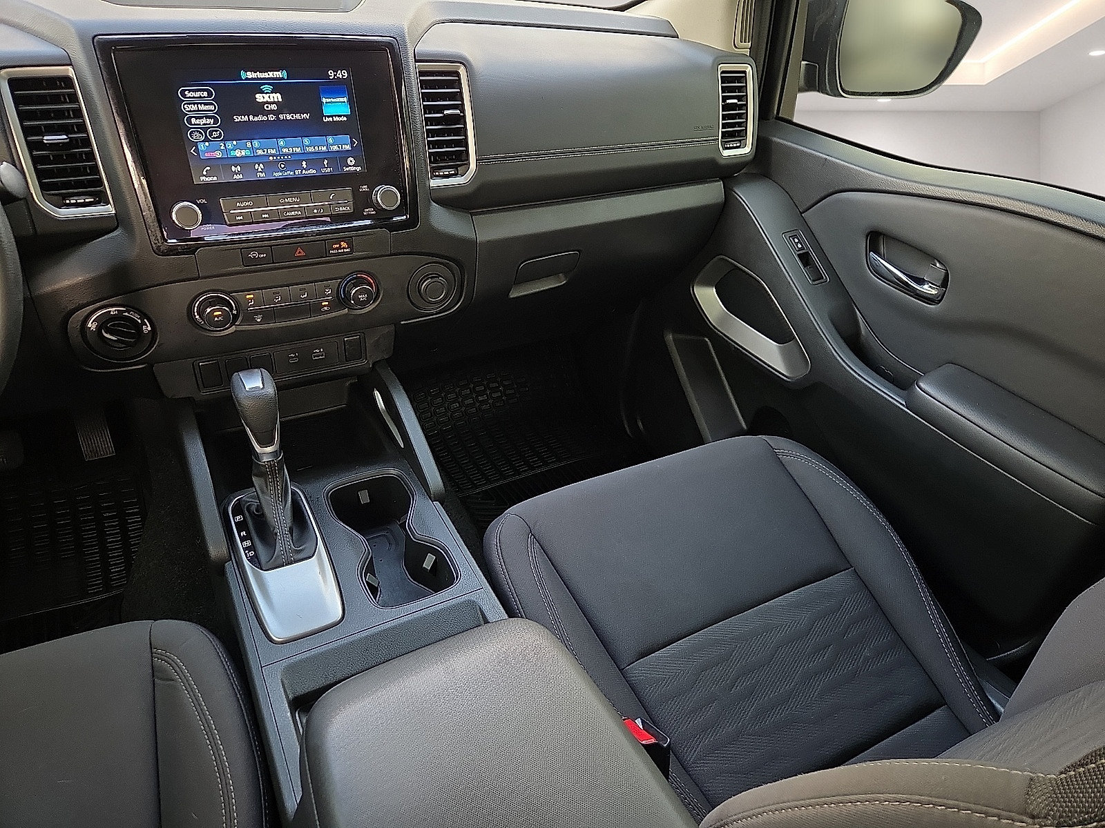 Used 2023 Nissan Frontier SV AWD/4WD image 12