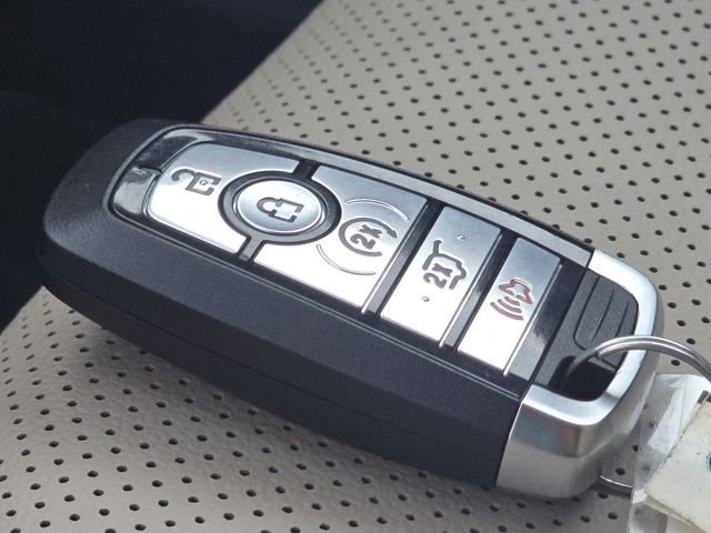 Certified 2022 Ford Escape SEL image 37