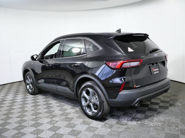 Certified 2025 Ford Escape ST-Line AWD/4WD image 6