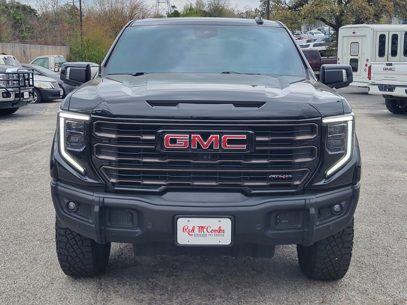 Used 2024 GMC Sierra 1500 AT4X image 8
