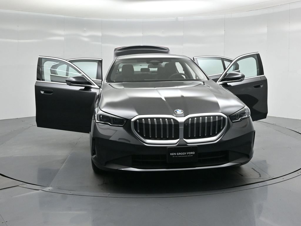 Used 2025 BMW 530i image 48