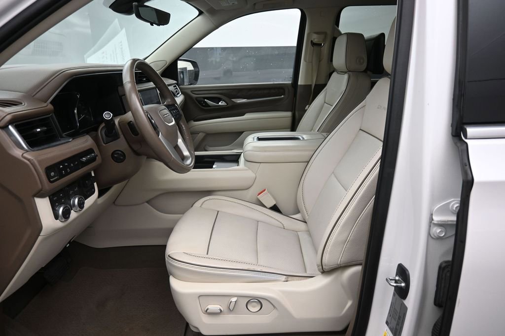 Used 2021 GMC Yukon XL Denali w/ Denali Ultimate Package AWD/4WD image 21