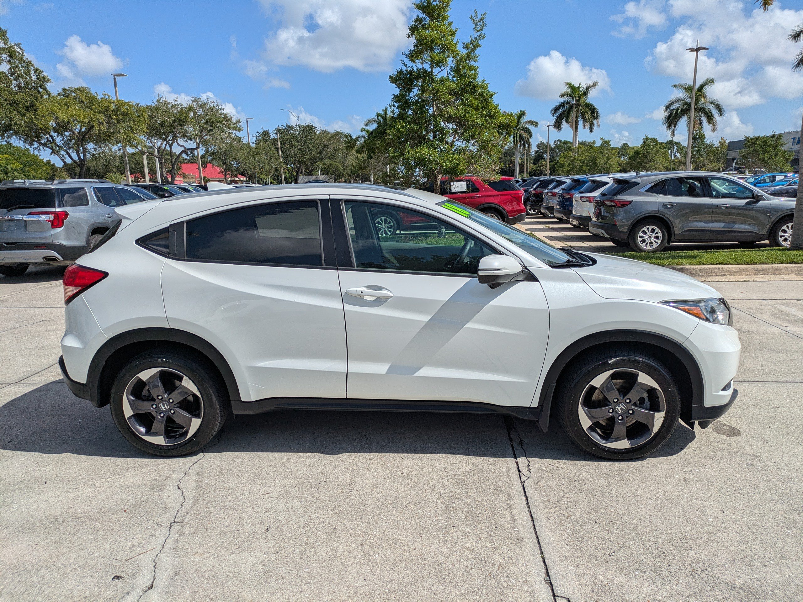 Used 2018 Honda HR-V EX-L image 3