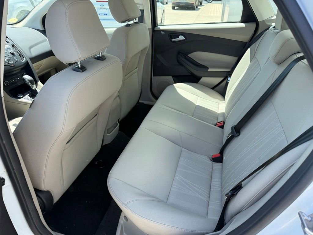 Certified 2017 Ford Focus SE FWD image 17