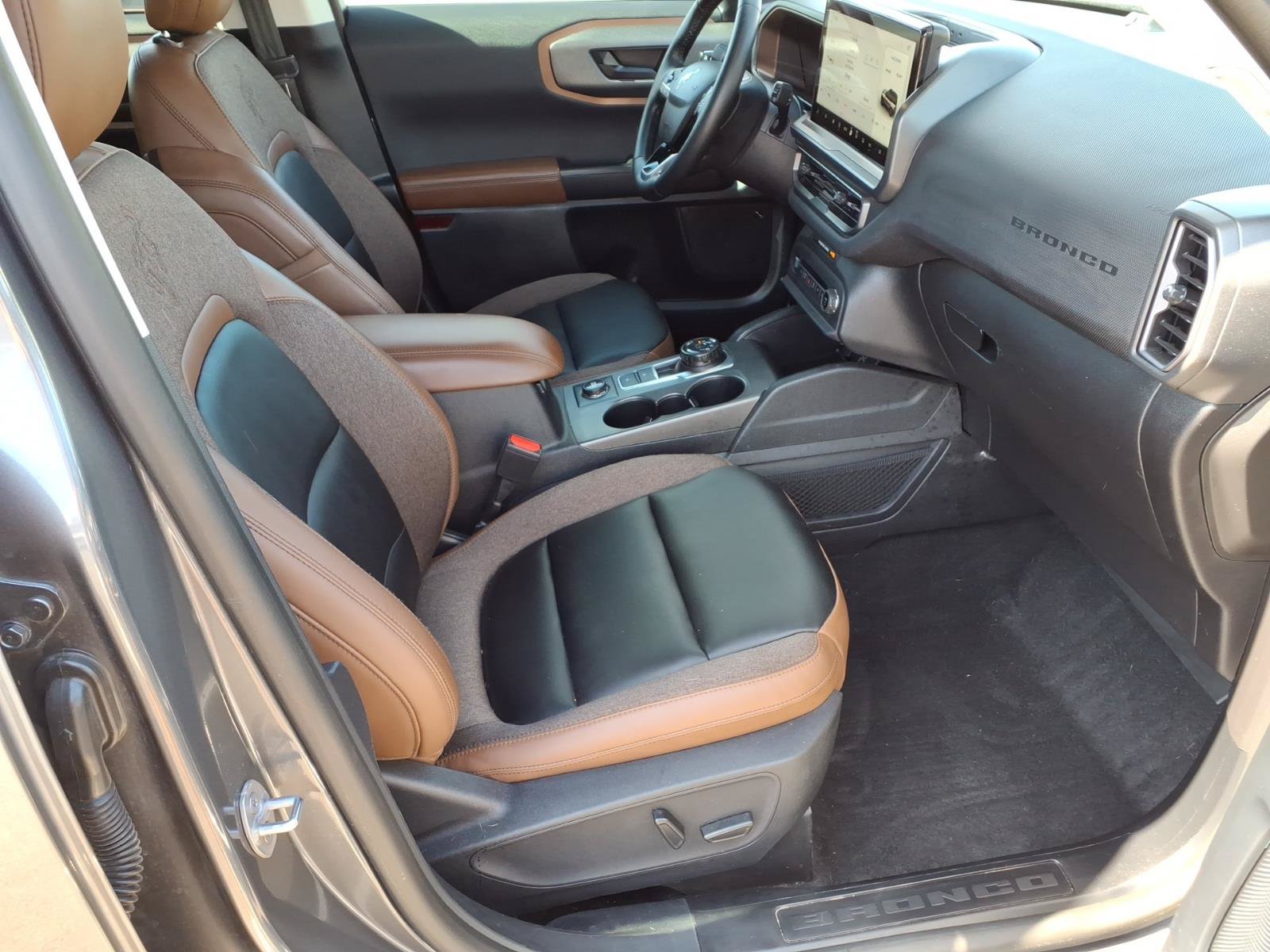 Certified 2025 Ford Bronco Sport Outer Banks w/ Outer Banks Tech Package+ AWD/4WD image 11