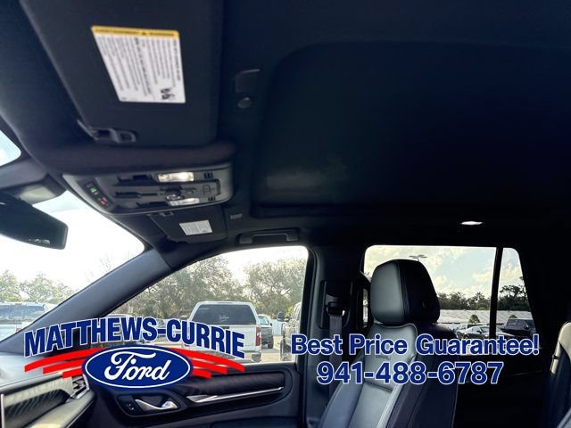 Used 2022 GMC Yukon Denali AWD/4WD image 11