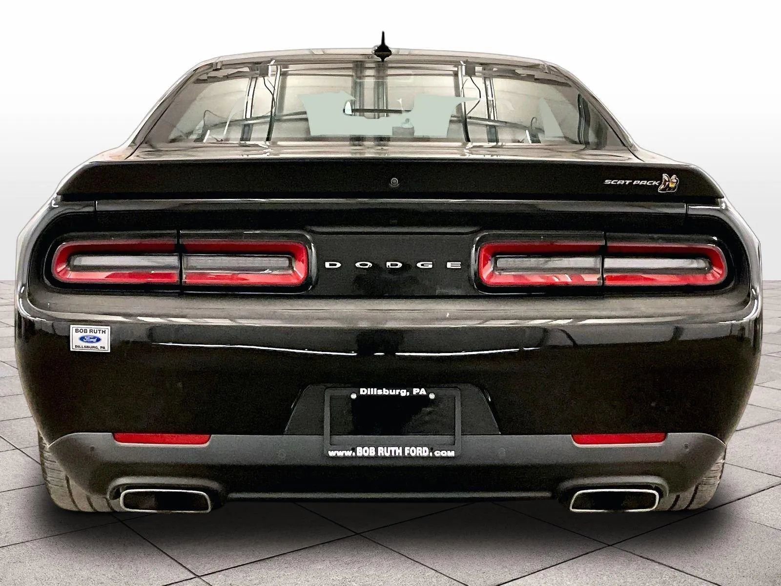 Used 2022 Dodge Challenger R/T Scat Pack RWD image 4