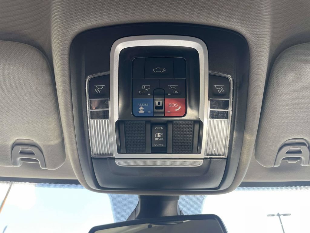 Used 2023 RAM 2500 Laramie AWD/4WD image 28