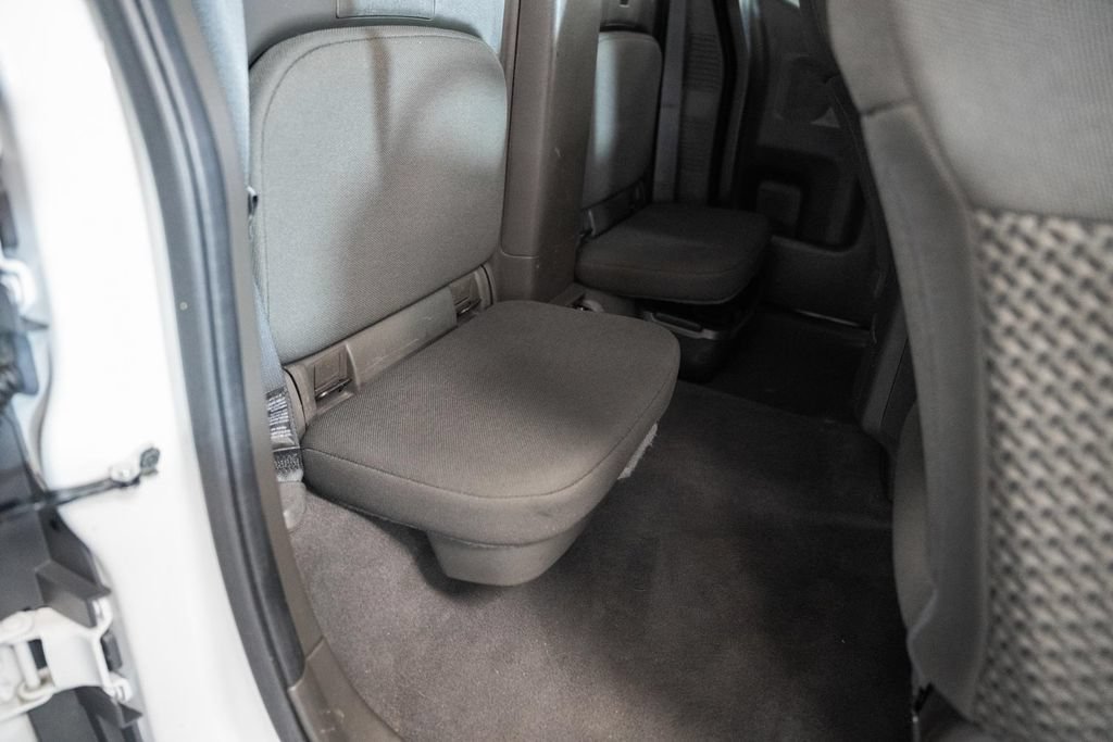 Used 2021 Nissan Frontier SV RWD image 32