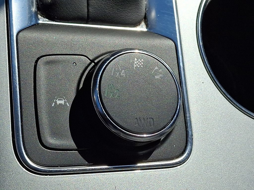 Used 2025 Chevrolet Blazer LT AWD/4WD image 22