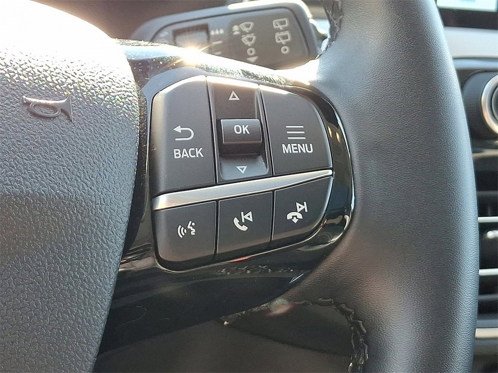 Certified 2022 Ford Escape SE w/ SE Sport Appearance Package image 23