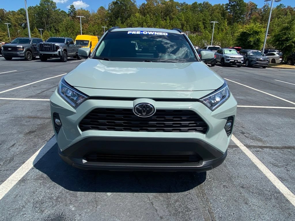 Used 2020 Toyota RAV4 XLE FWD image 2