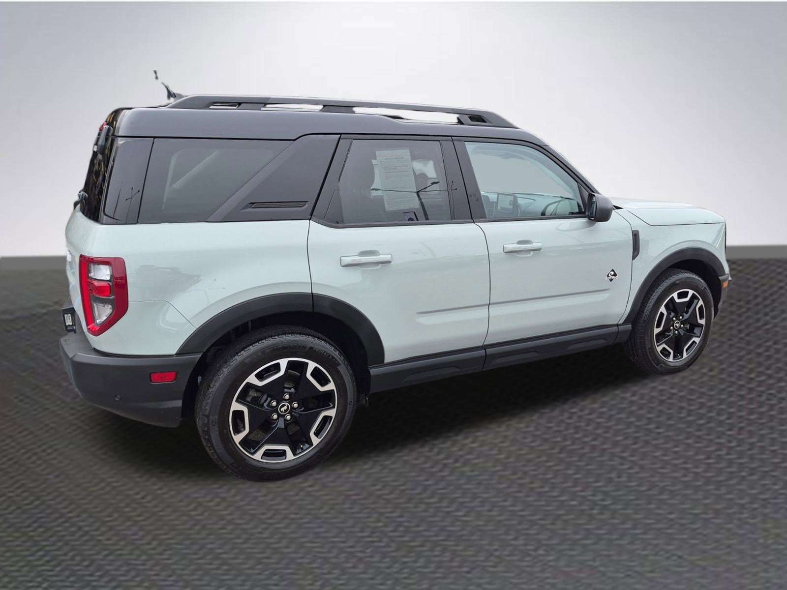 Certified 2024 Ford Bronco Sport Outer Banks w/ Tech Package AWD/4WD image 4