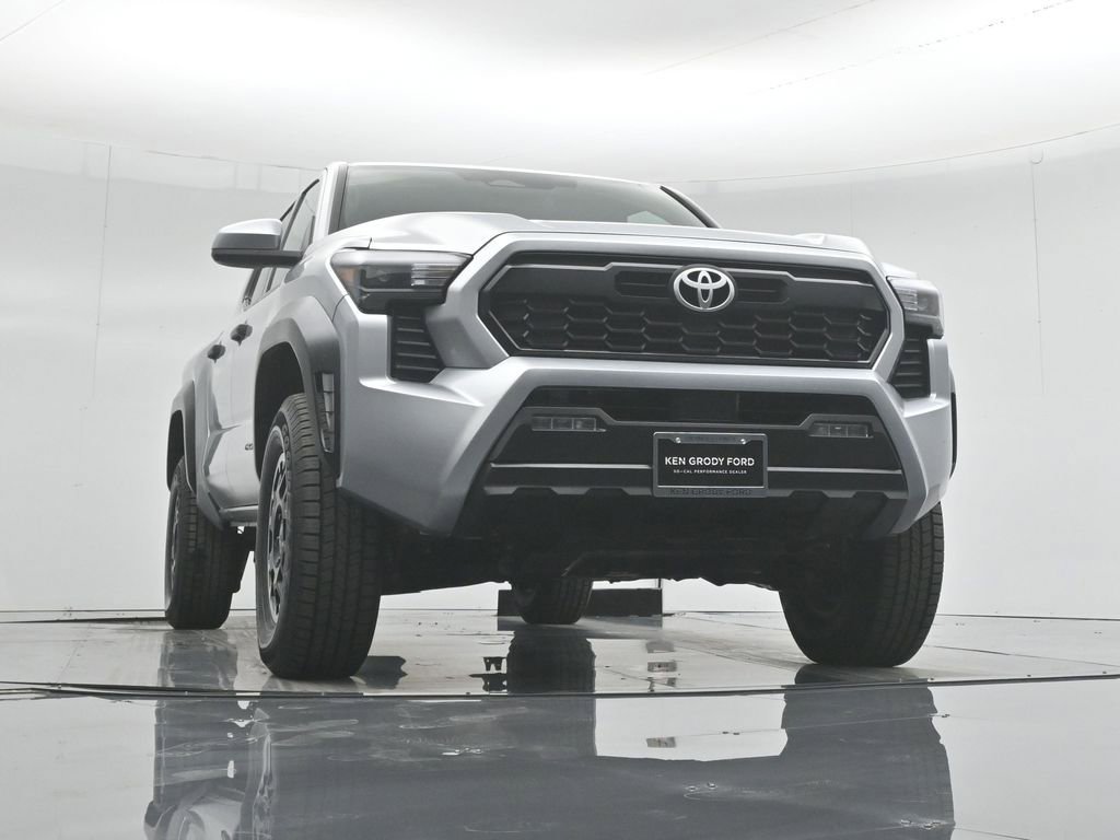Used 2024 Toyota Tacoma TRD Off-Road image 50