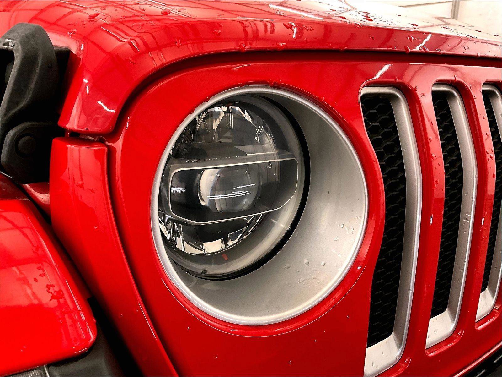 Used 2022 Jeep Wrangler Unlimited Sahara w/ LED Lighting Group AWD/4WD image 27