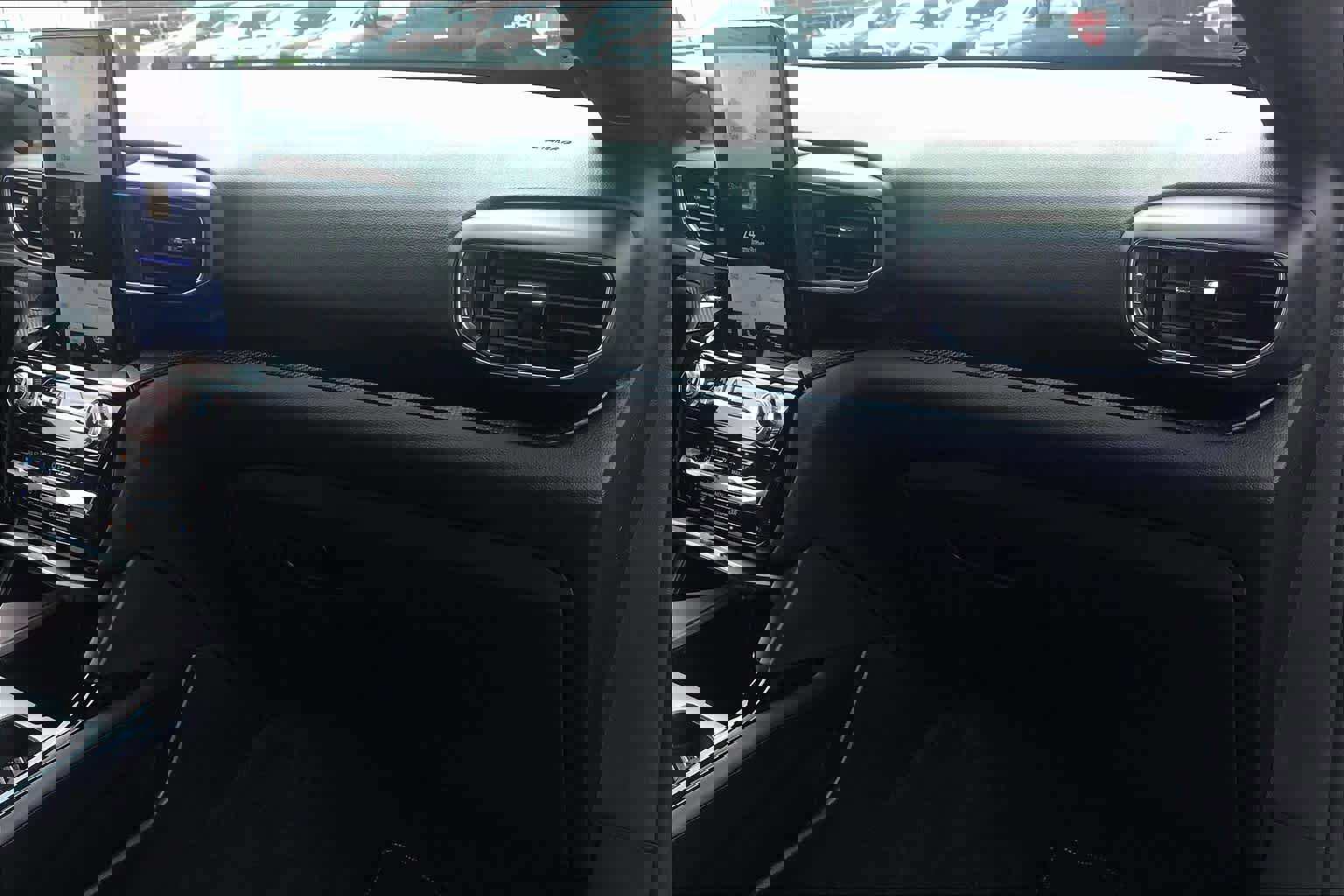 Certified 2022 Ford Explorer ST w/ Equipment Group 401A image 18