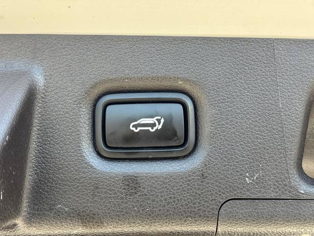 Used 2022 Hyundai Santa Fe Blue AWD/4WD image 8