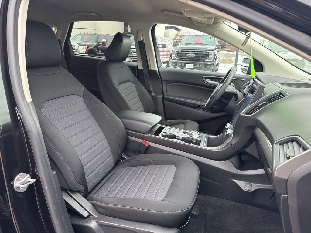 Certified 2021 Ford Edge SE image 34
