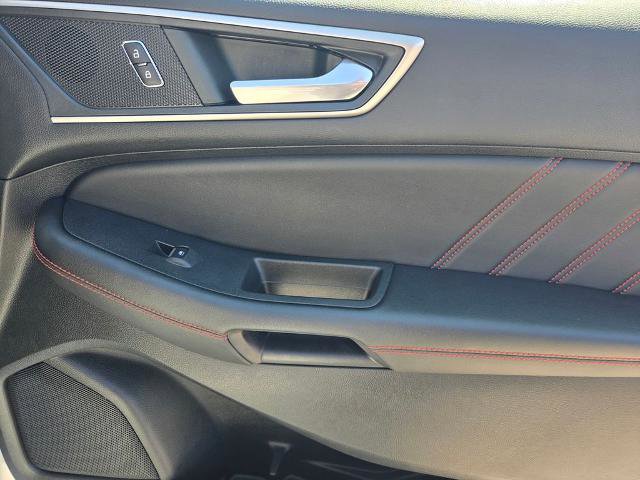 Certified 2023 Ford Edge ST-Line AWD/4WD image 8