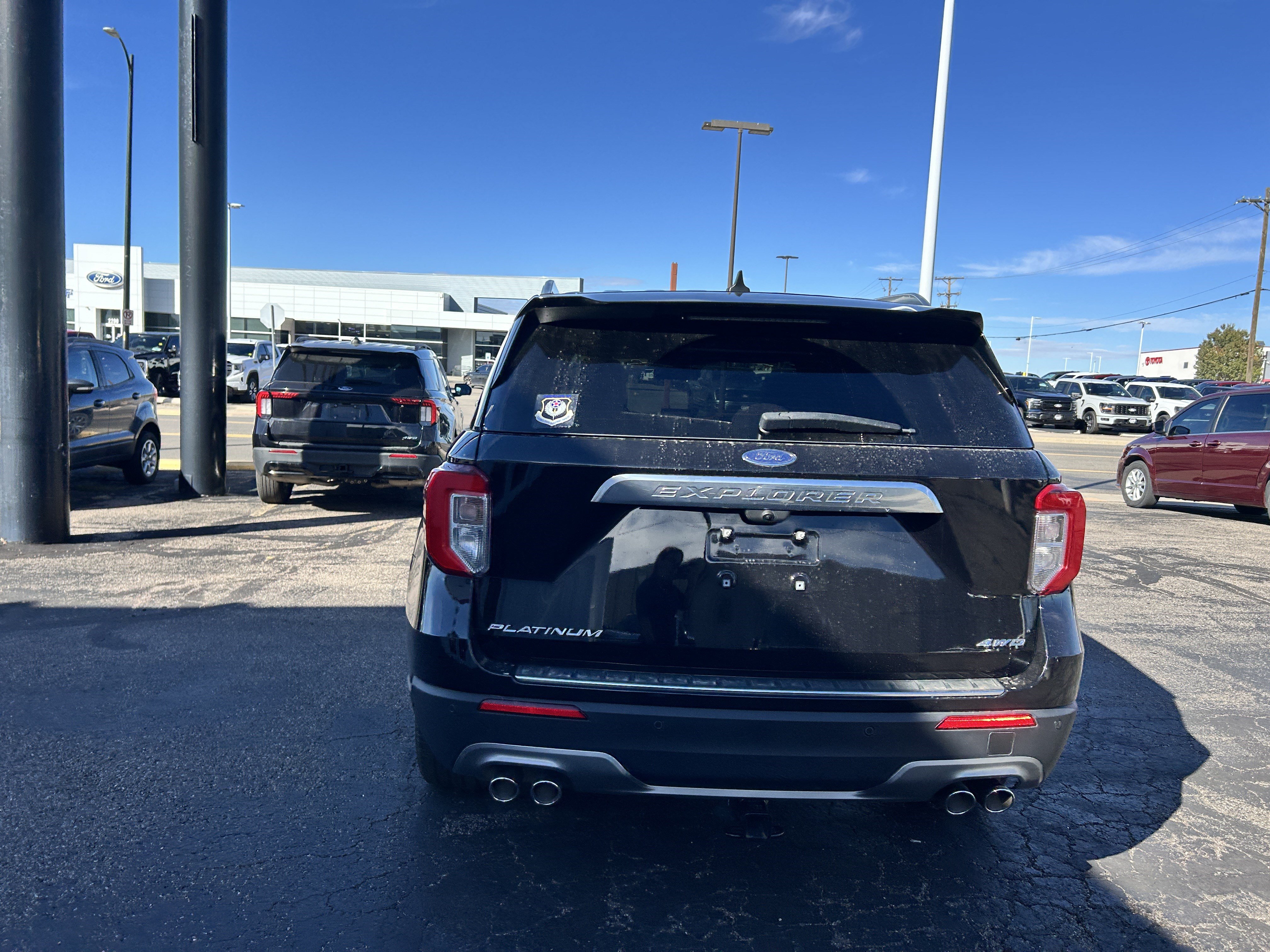 Certified 2023 Ford Explorer Platinum w/ Technology Package AWD/4WD image 5